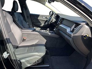 Volvo  2.0 Diesel Momentum Pro AWD