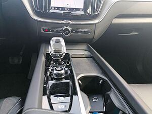 Volvo  Recharge Plug-in Hybrid MY23