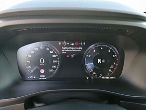 Volvo  Momentum Core, T2