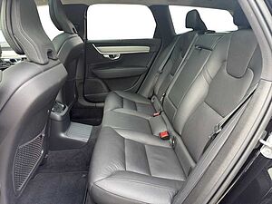 Volvo  Recharge Plug-in Hybrid MY23