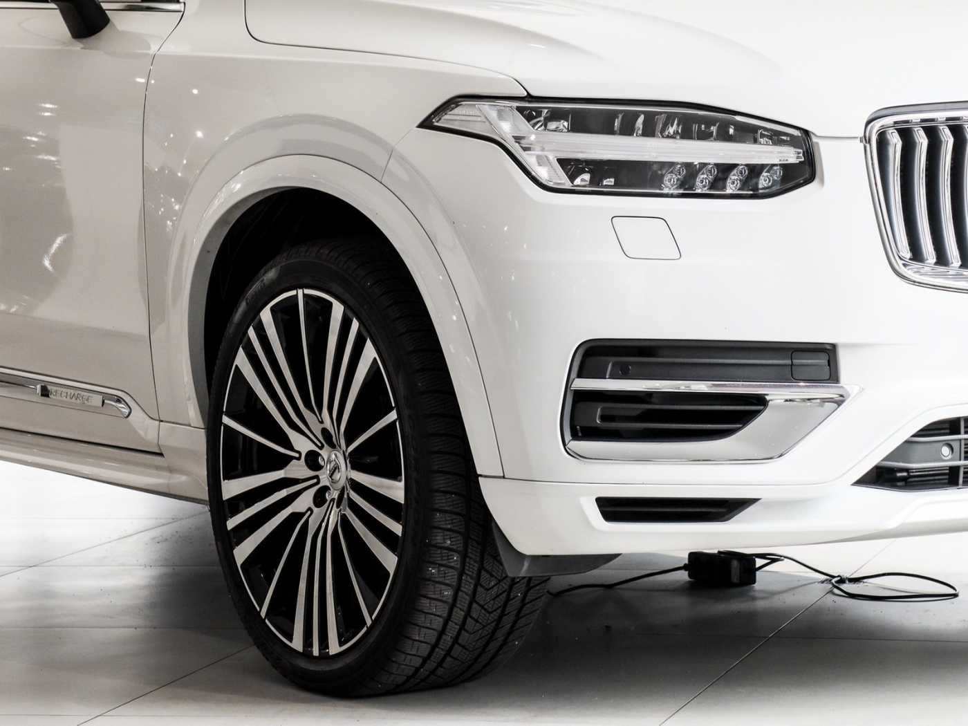 Volvo  XC90 Recharge Inscription, T8 AWD Plug-in Hybrid, 7-Sitzer (Dritte Sitzreihe)