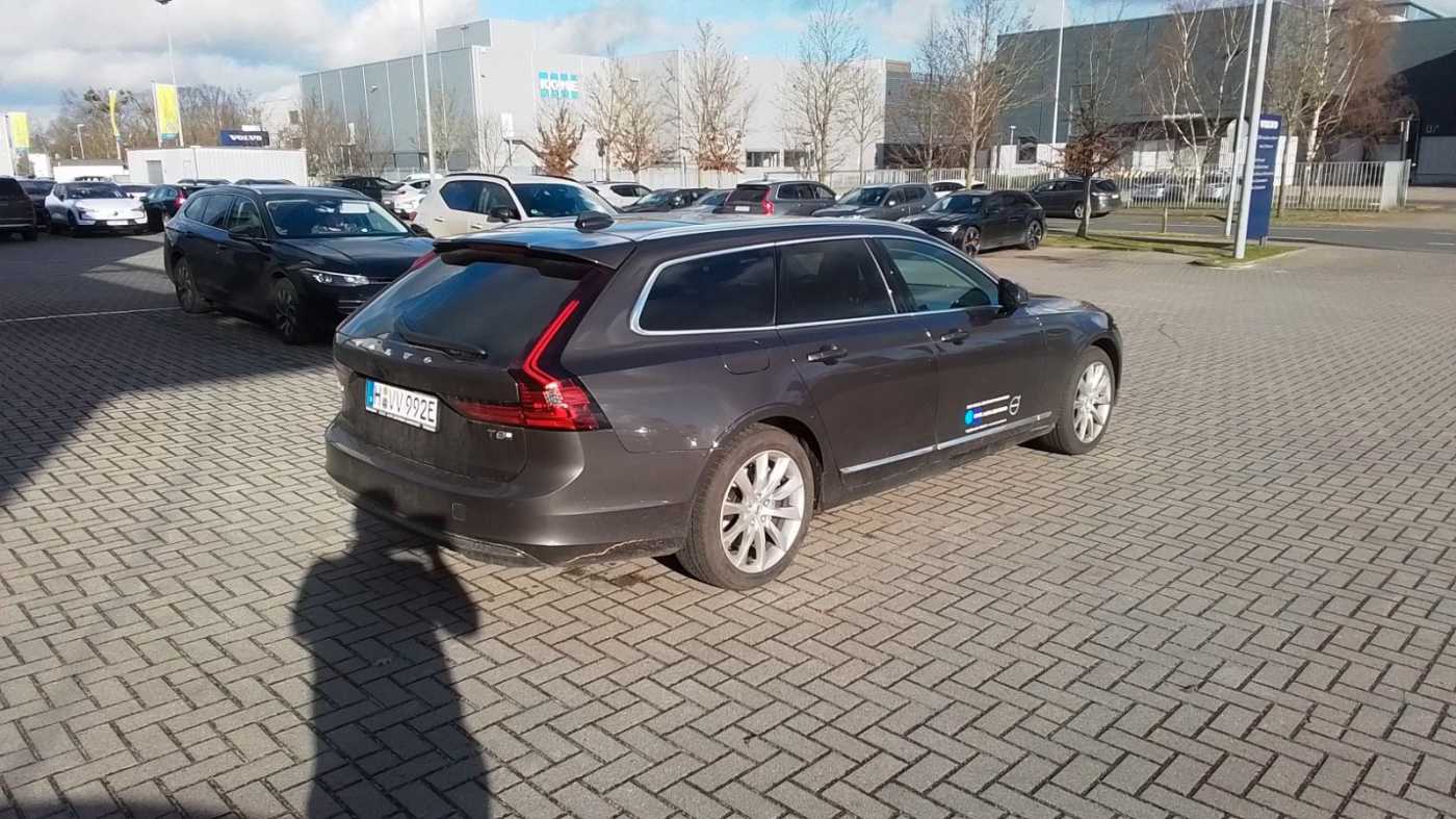 Volvo  T8Ultra Bright Recharge Plug-In Hybrid AWD