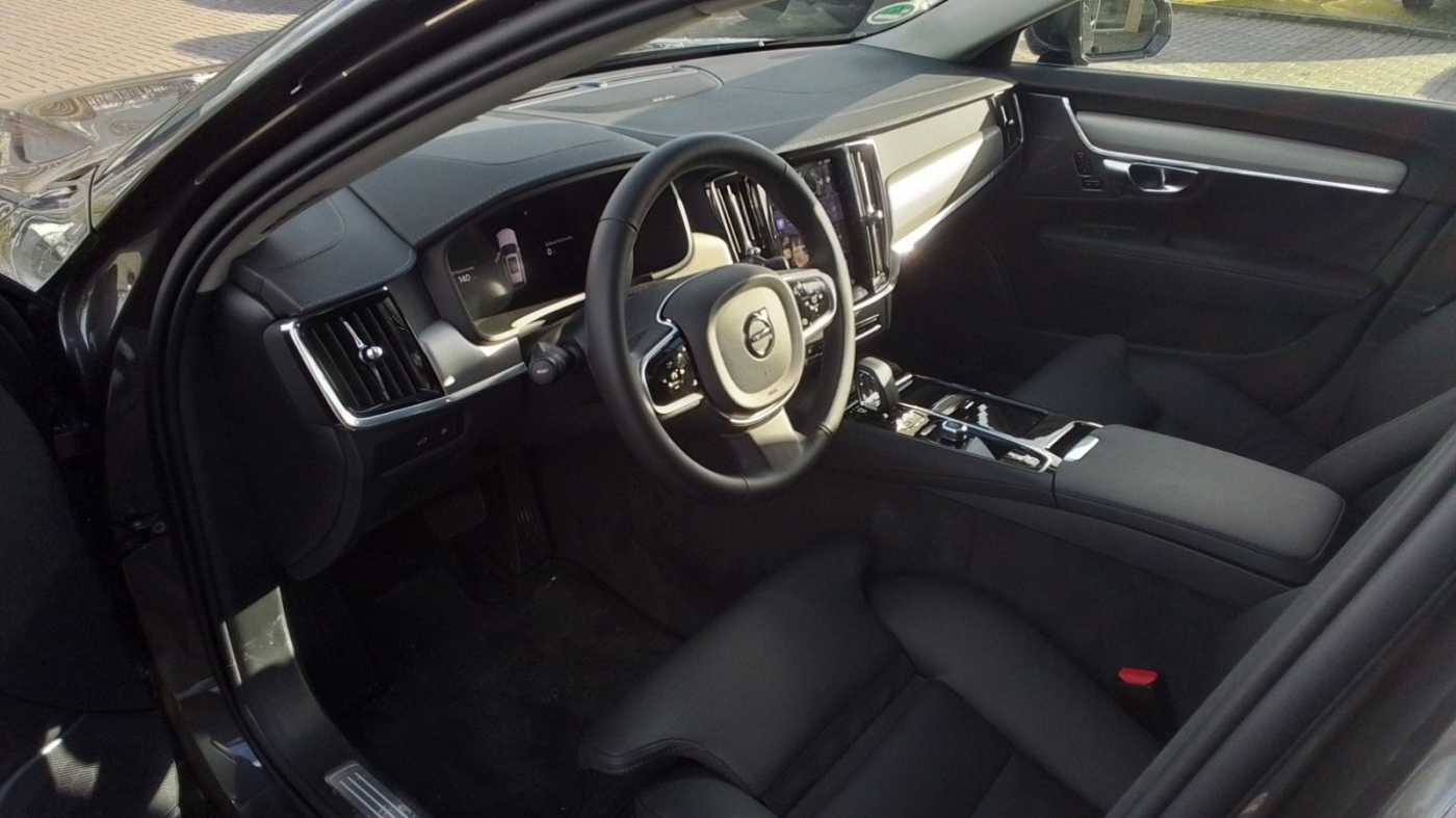 Volvo  T8Ultra Bright Recharge Plug-In Hybrid AWD