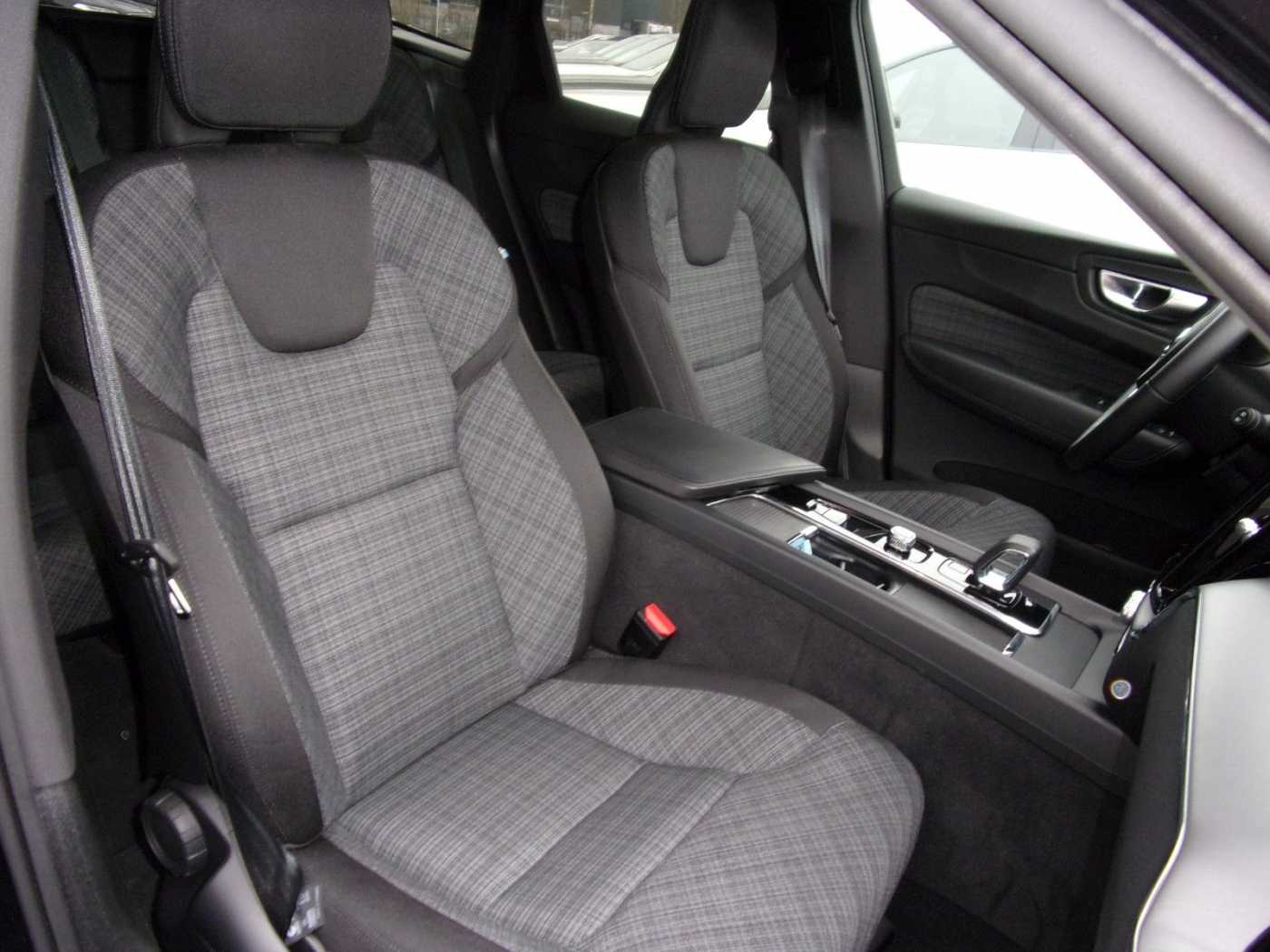 Volvo  B4 Core 2WD