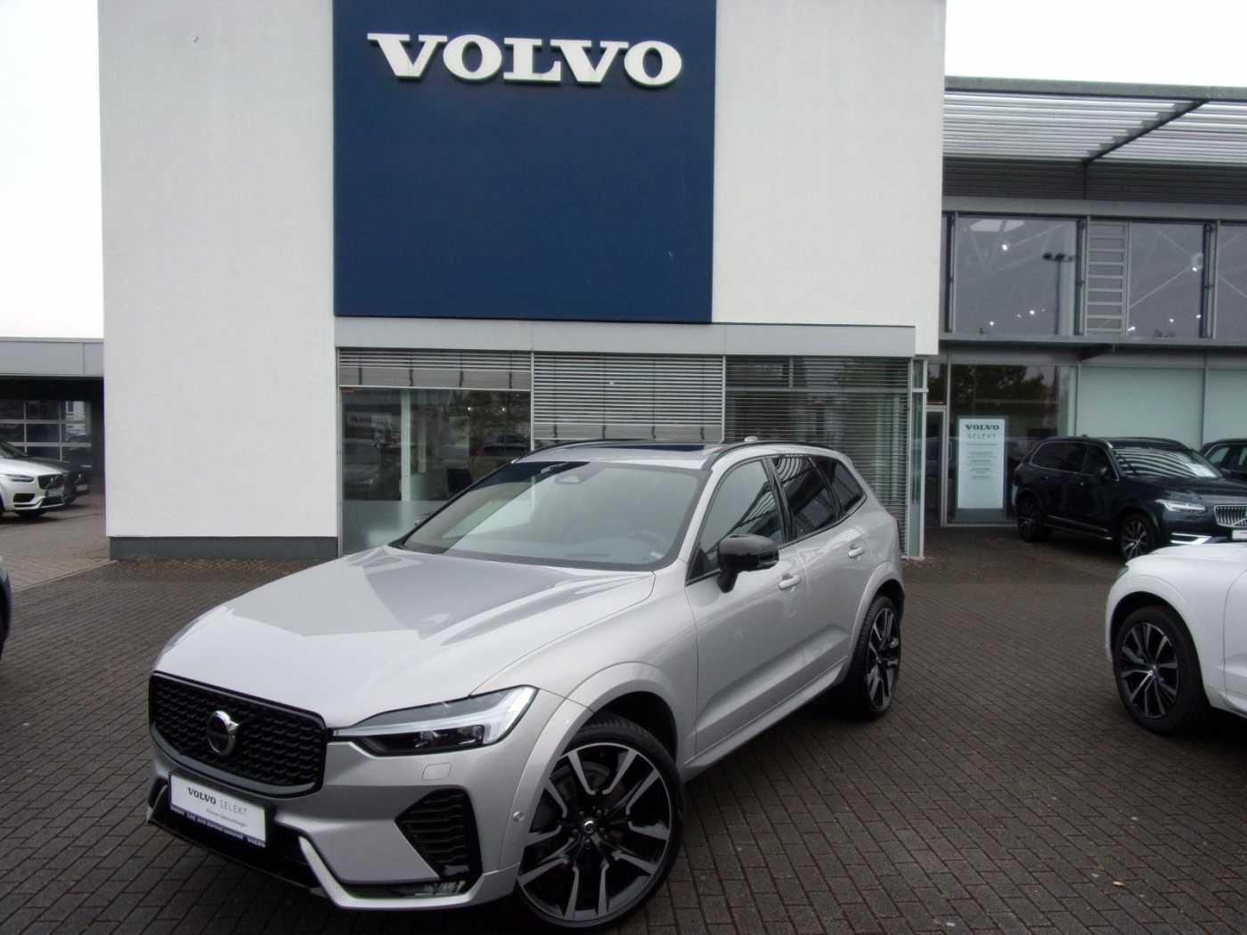 Volvo  B4 Ultimate Dark AWD