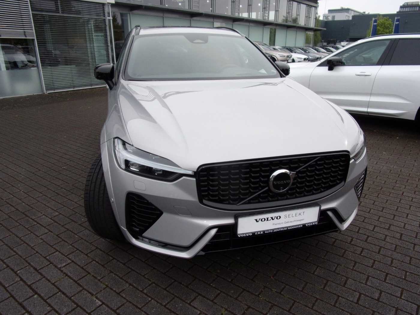 Volvo  B4 Ultimate Dark AWD