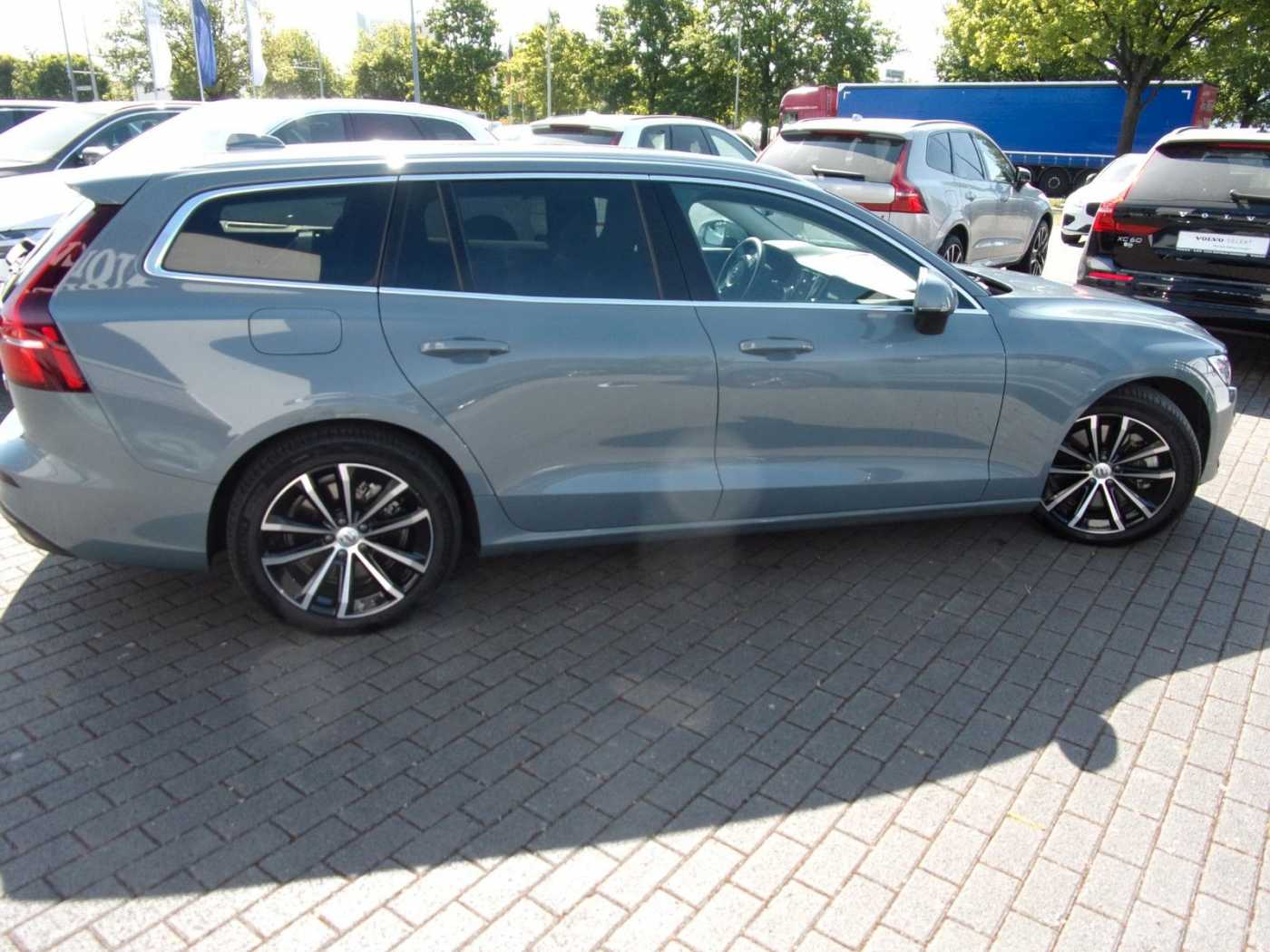 Volvo  Kombi T6 Core Recharge Plug-In Hybrid AWD