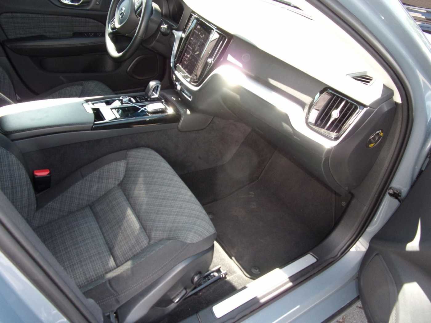 Volvo  Kombi T6 Core Recharge Plug-In Hybrid AWD