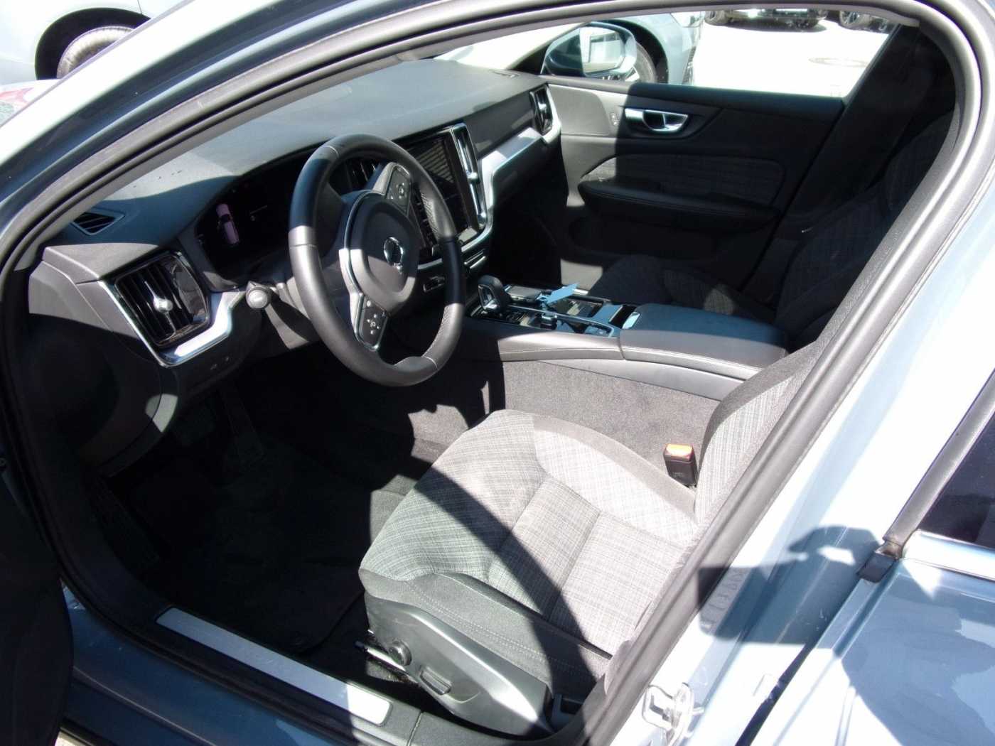 Volvo  Kombi T6 Core Recharge Plug-In Hybrid AWD