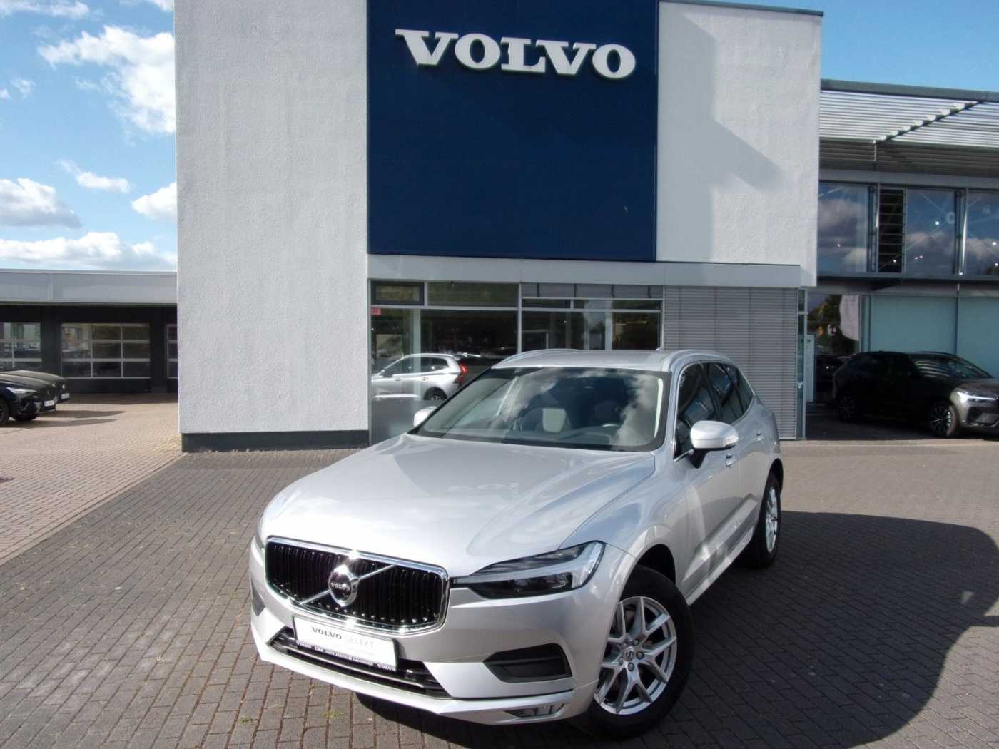 Volvo  B4 FWD AT Momentum Pro 2WD