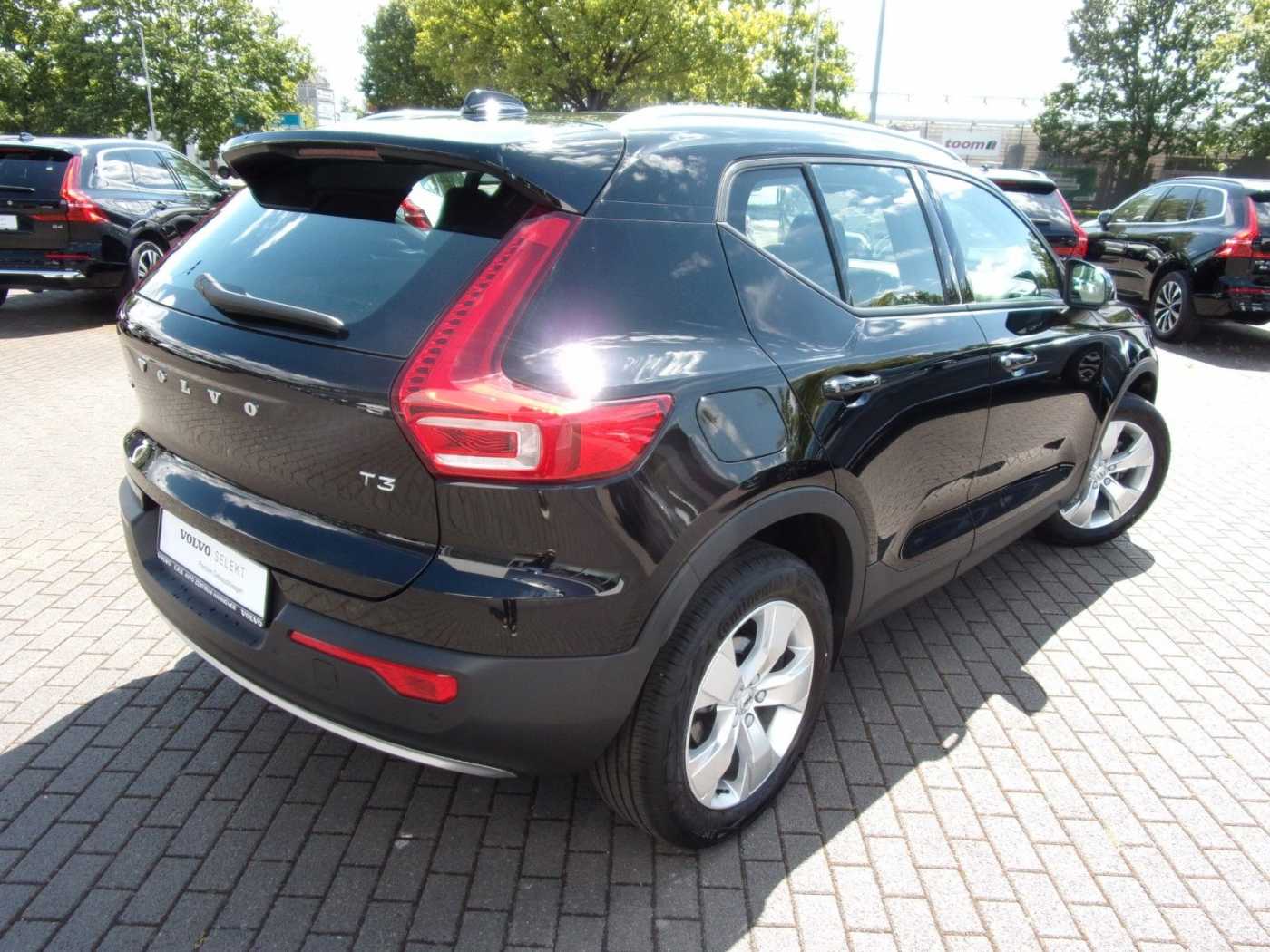 Volvo  T3 Momentum Pro 2WD