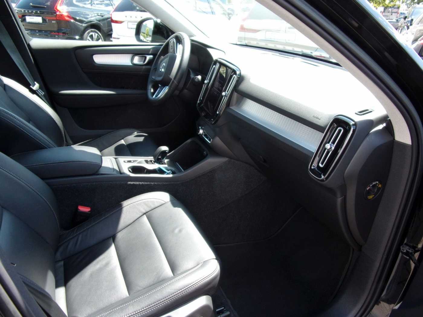 Volvo  T3 Momentum Pro 2WD