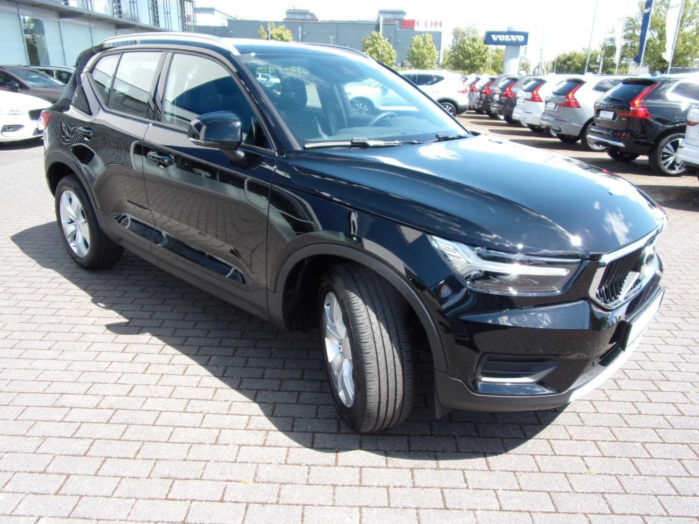 Volvo  T3 Momentum Pro 2WD