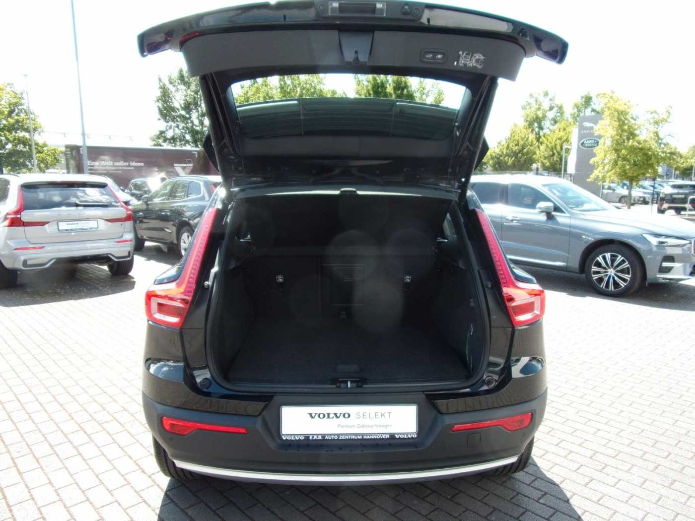 Volvo  T3 Momentum Pro 2WD