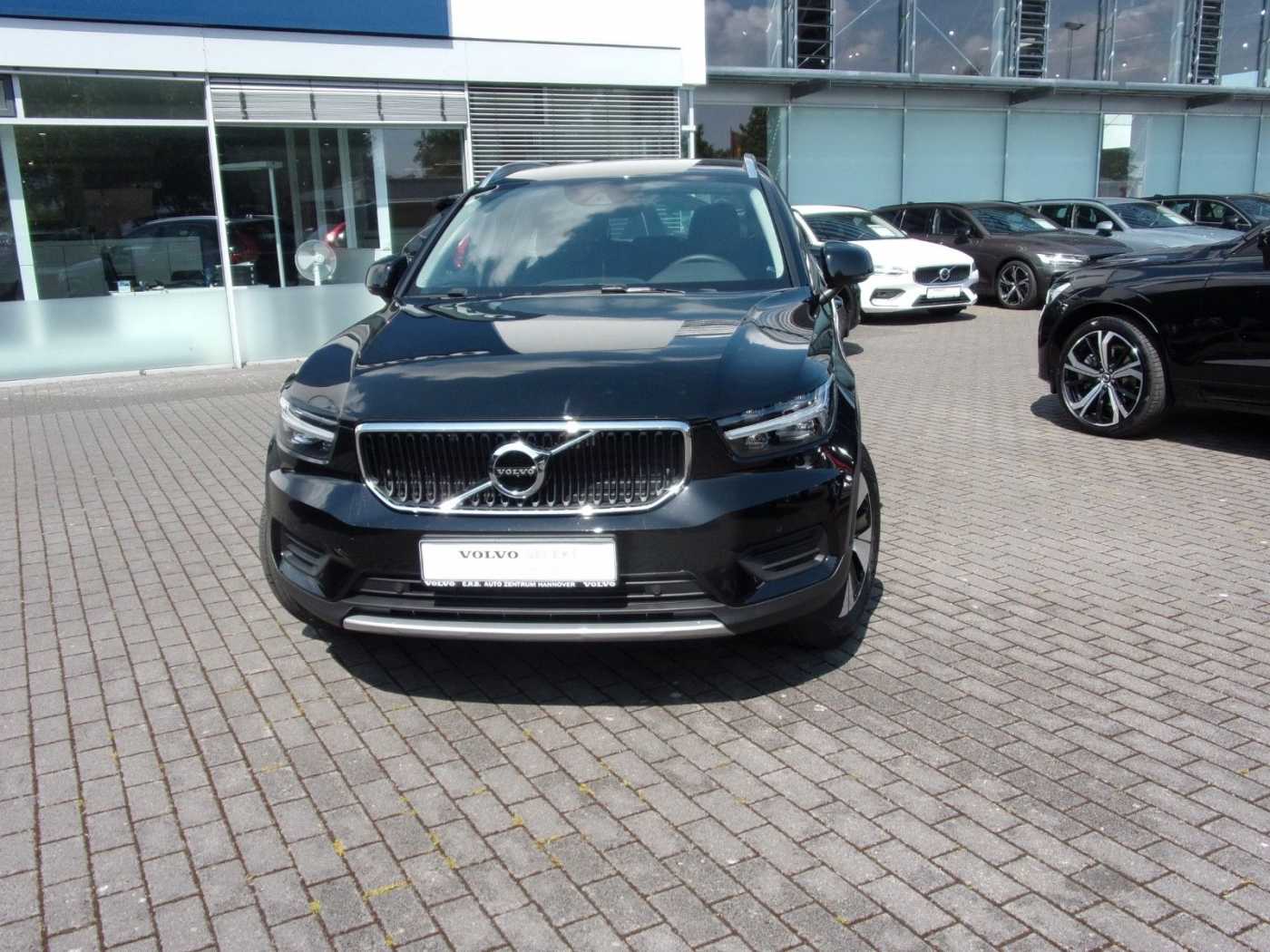 Volvo  Momentum Pro AWD