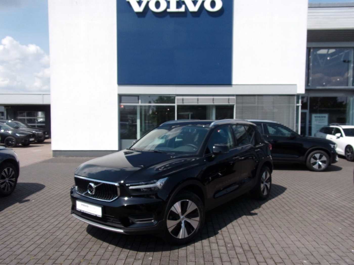 Volvo  Momentum Pro AWD