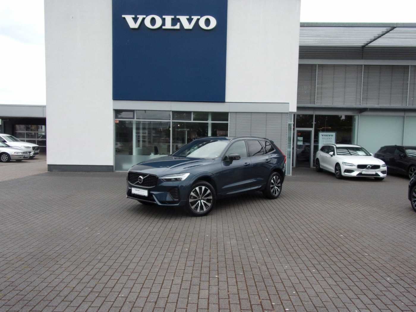 Volvo  B4 Plus Dark 2WD