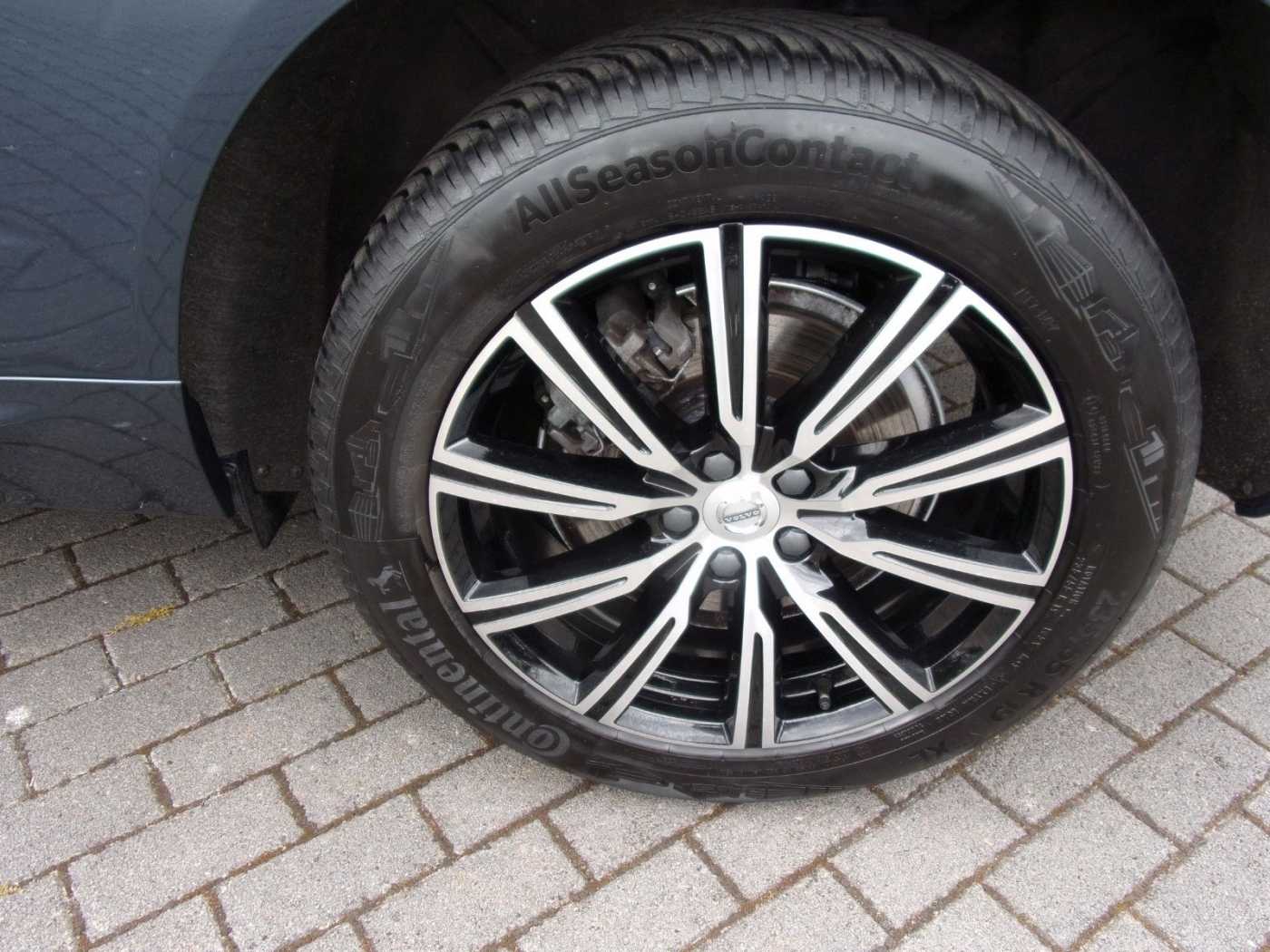 Volvo  Inscription 2WD
