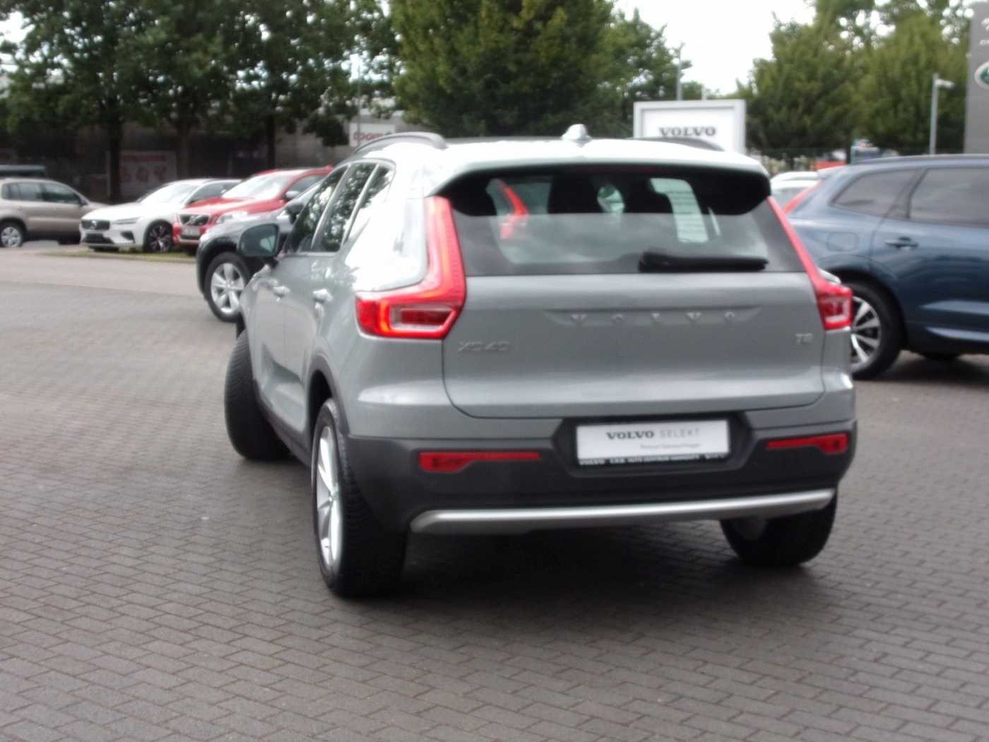 Volvo  Essential 2WD