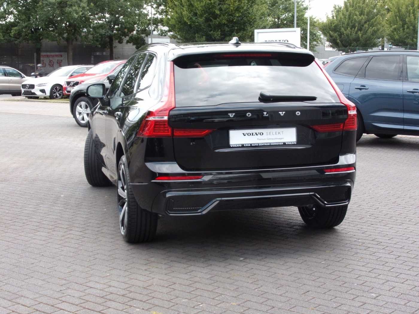 Volvo  Ultimate Dark 2WD