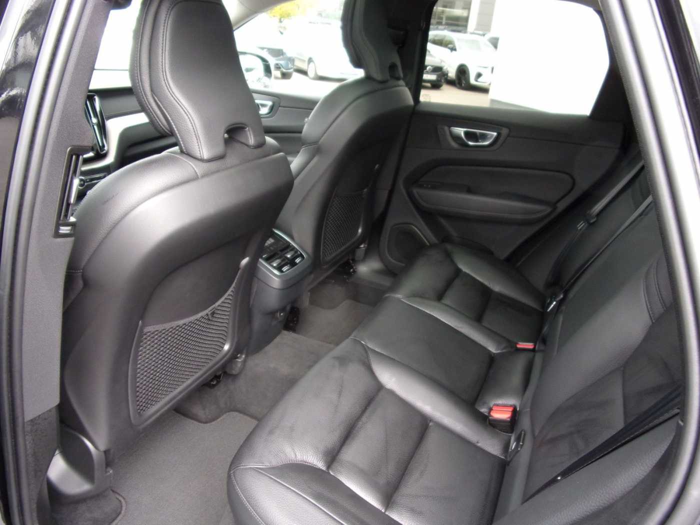Volvo  B4 Inscription AWD