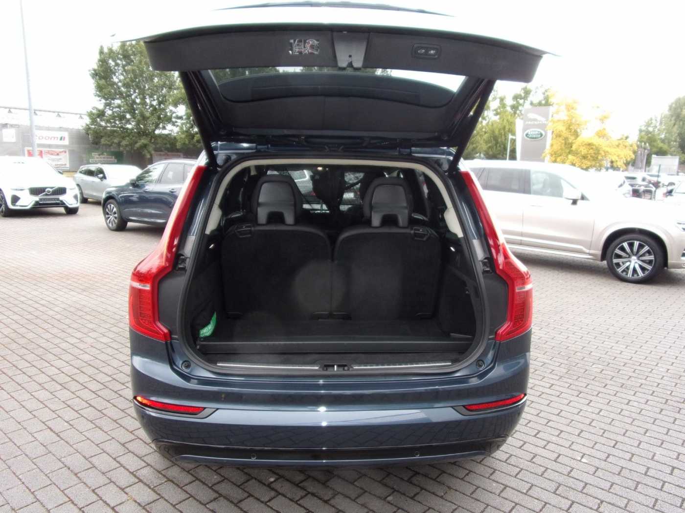 Volvo  B5 Ultimate Dark AWD