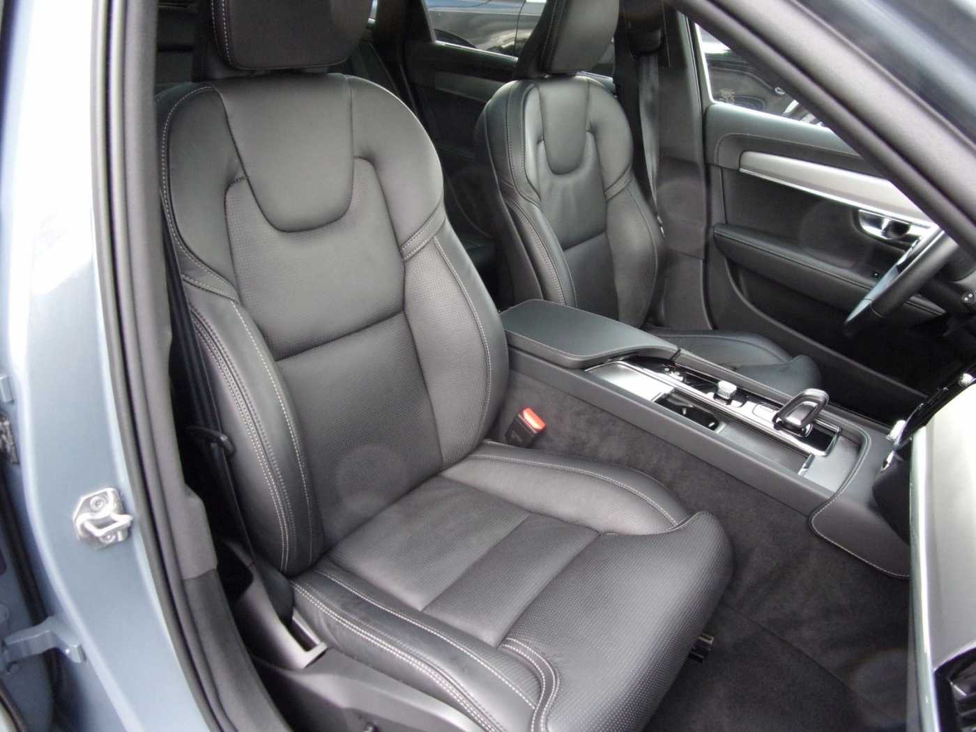 Volvo  Kombi B5 R Design AWD