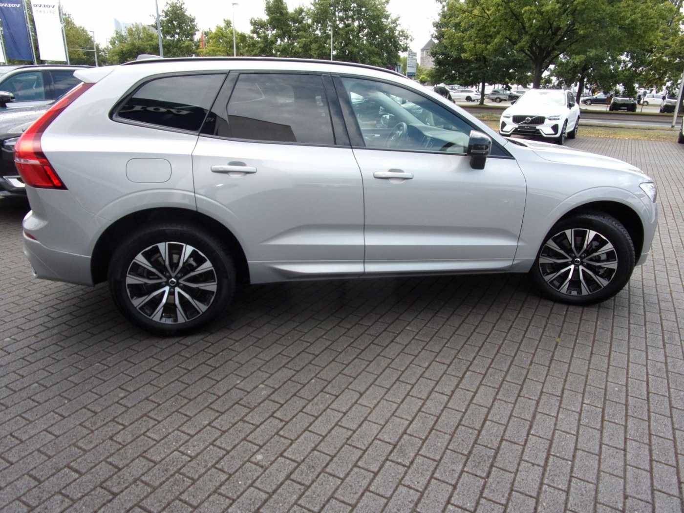 Volvo  B4 Plus Dark 2WD
