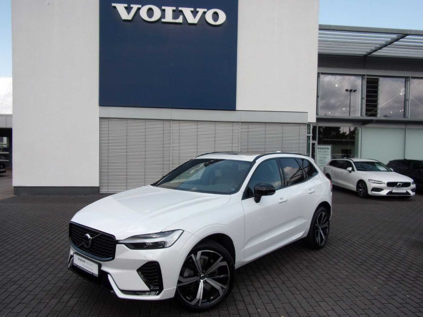 Volvo  B4 Plus Dark AWD