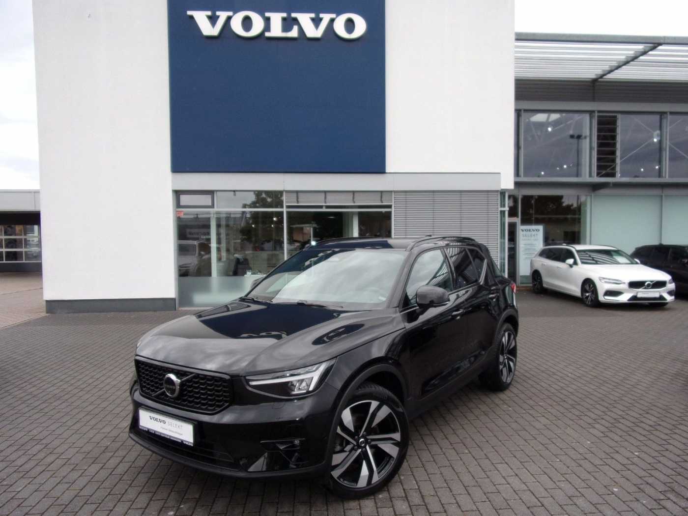 Volvo  B4  Ultra Dark 2WD