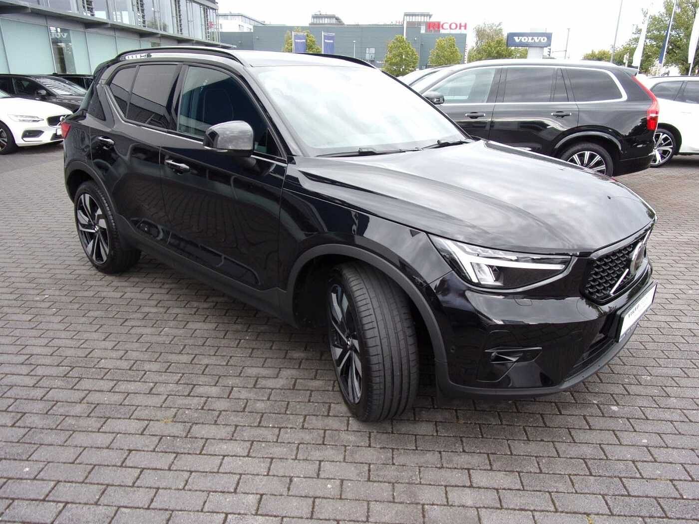 Volvo  B4  Ultra Dark 2WD
