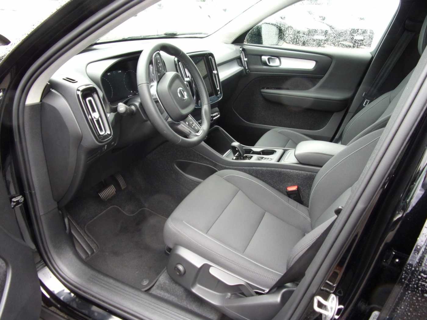 Volvo  T3 Momentum Pro 2WD