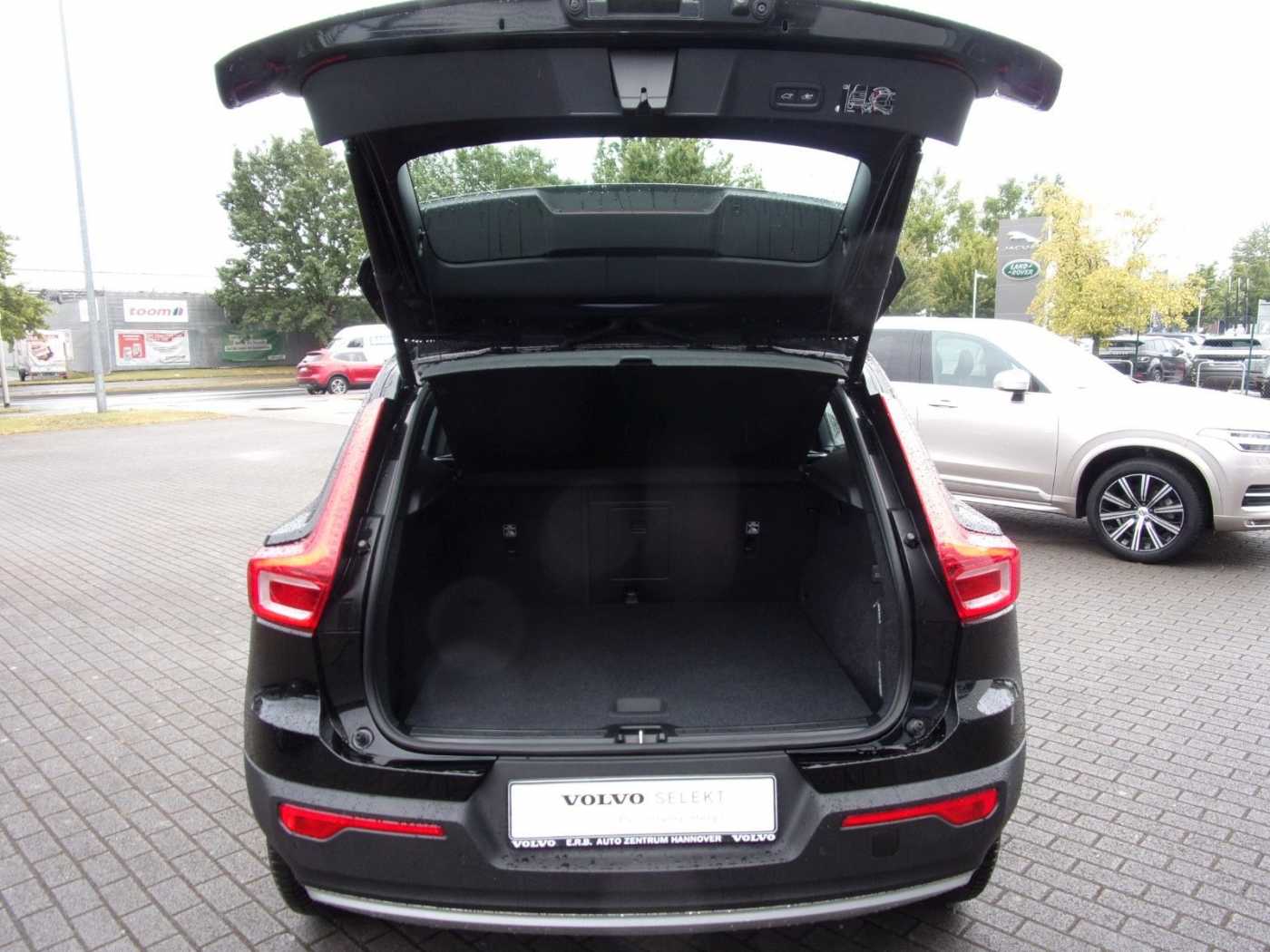 Volvo  T3 Momentum Pro 2WD