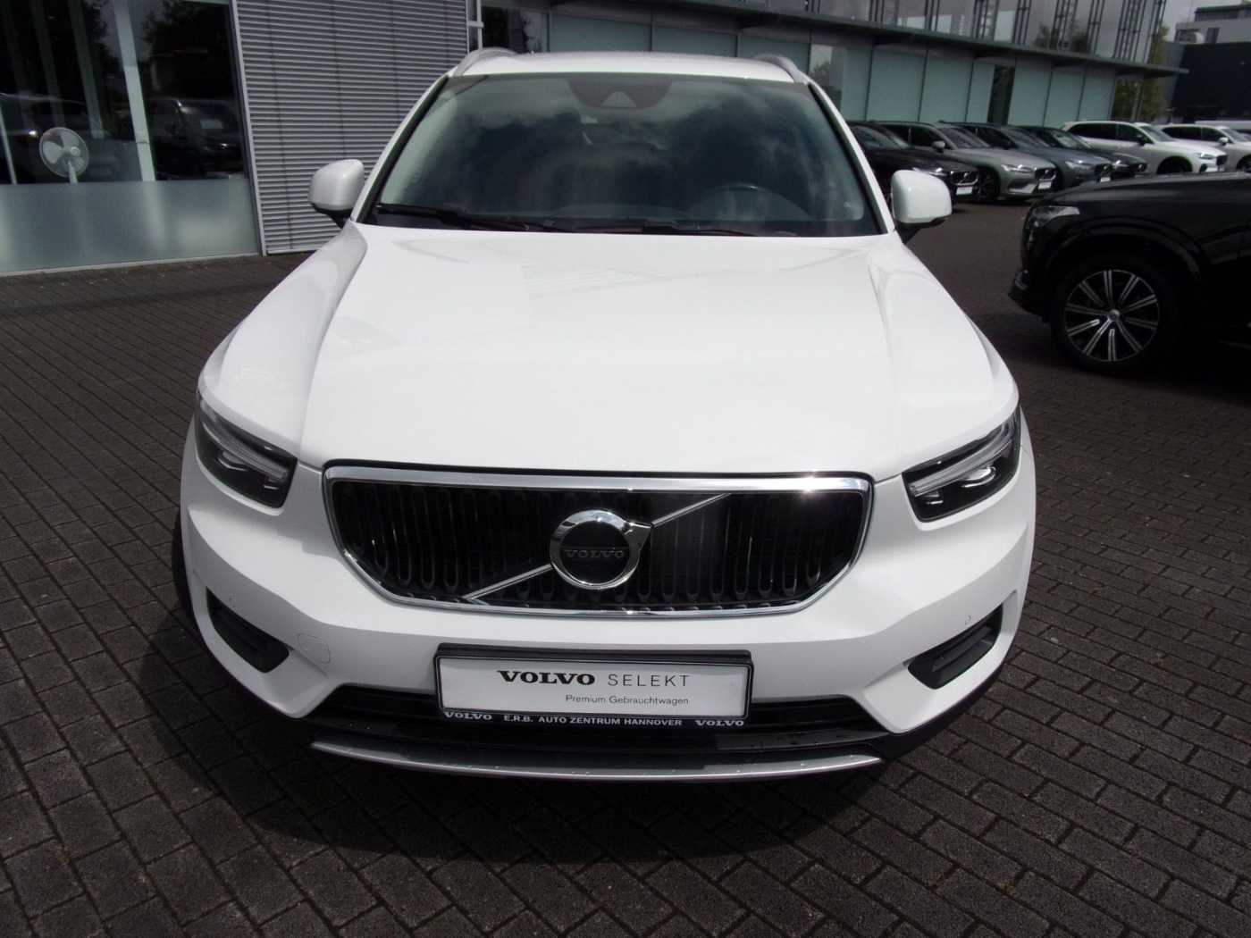Volvo  T3 Momentum Pro 2WD