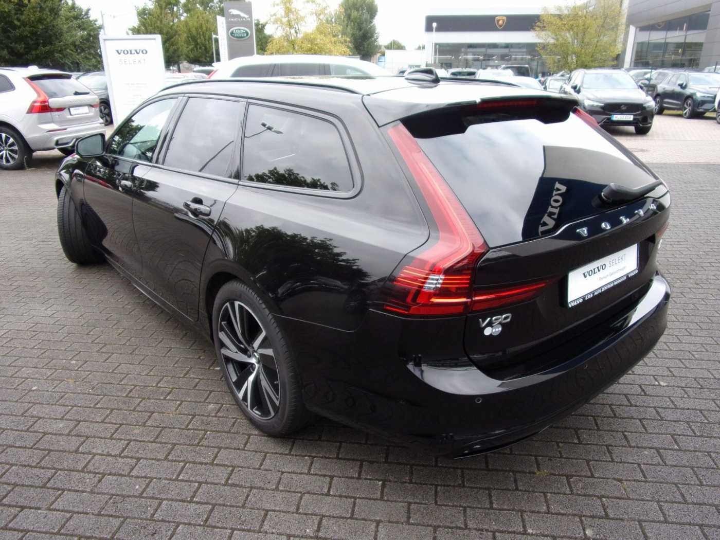Volvo  B4  Kombi Plus Dark