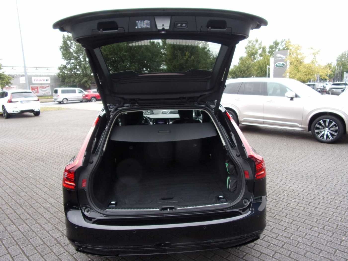 Volvo  B4  Kombi Plus Dark