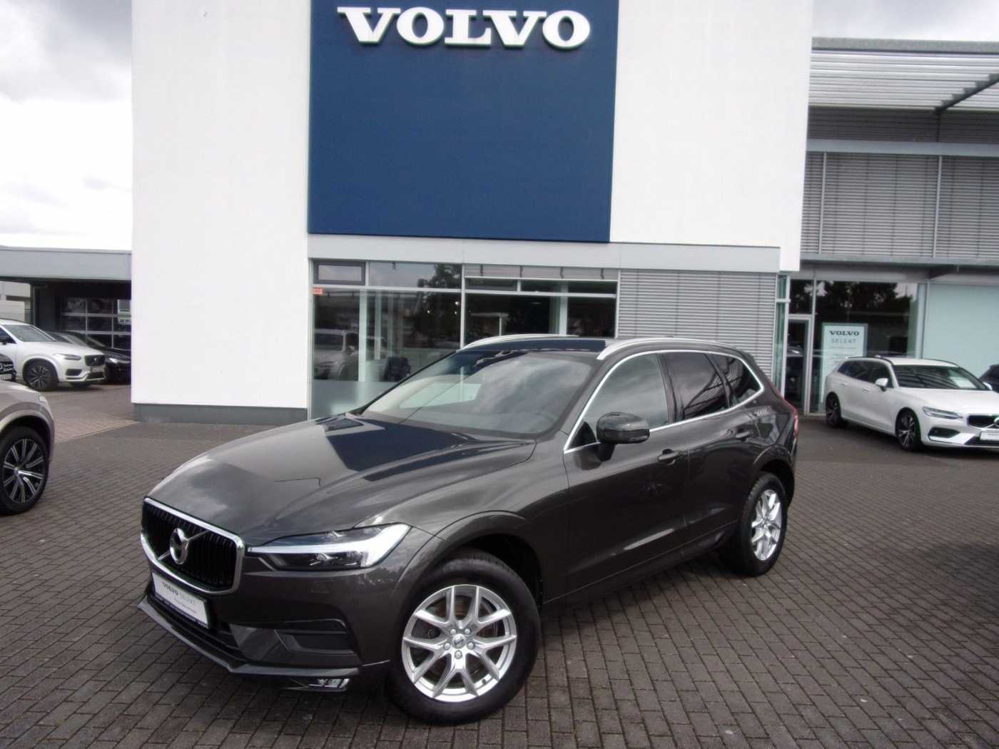 Volvo  B4 Momentum Pro AWD