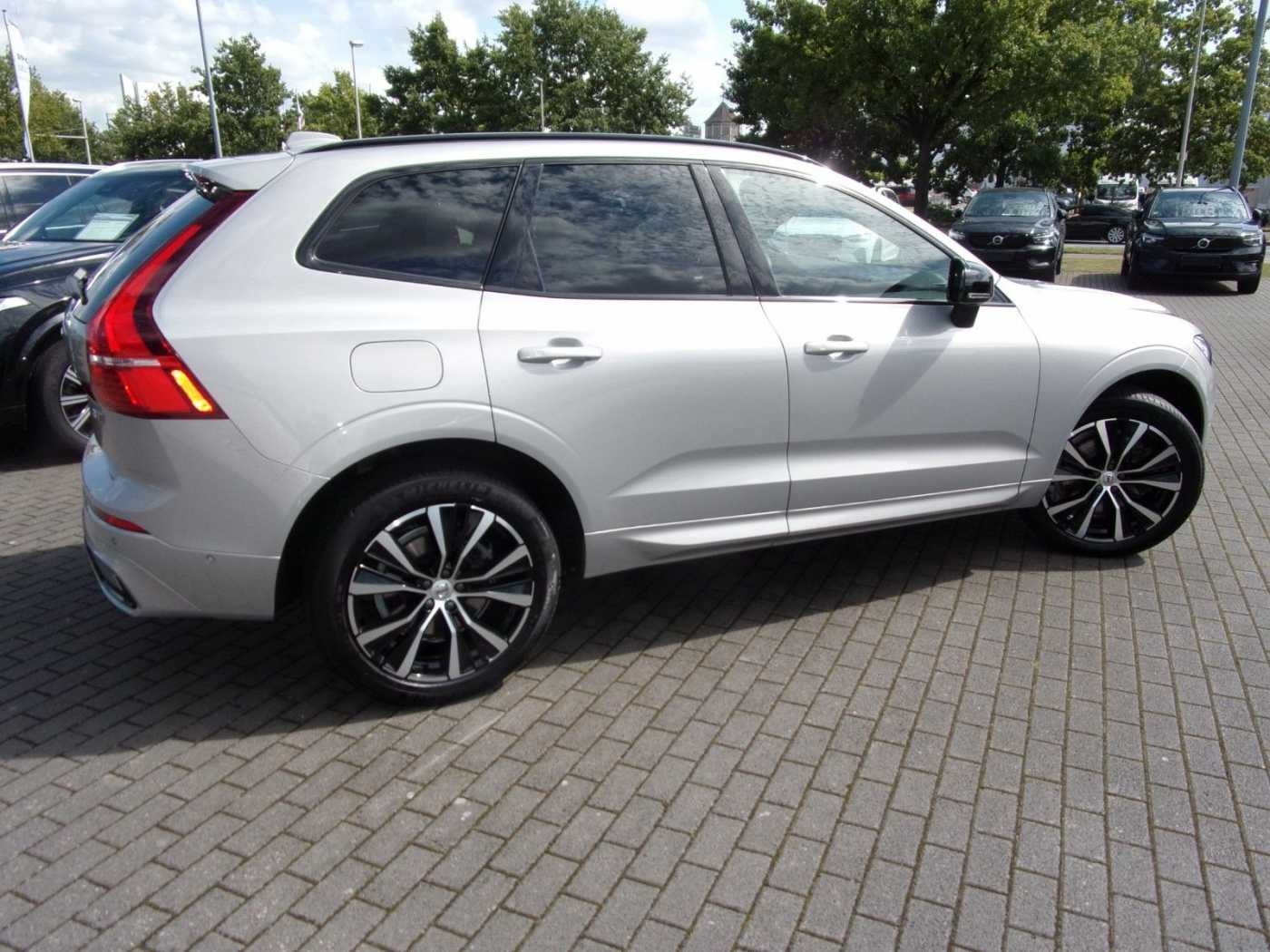 Volvo  B4 Ultimate Dark AWD
