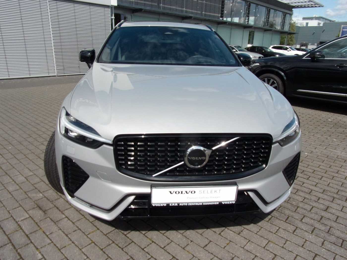 Volvo  B4 Ultimate Dark AWD