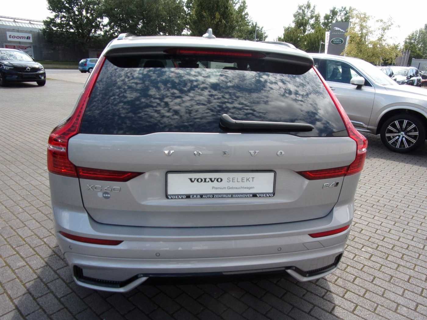Volvo  B4 Ultimate Dark AWD