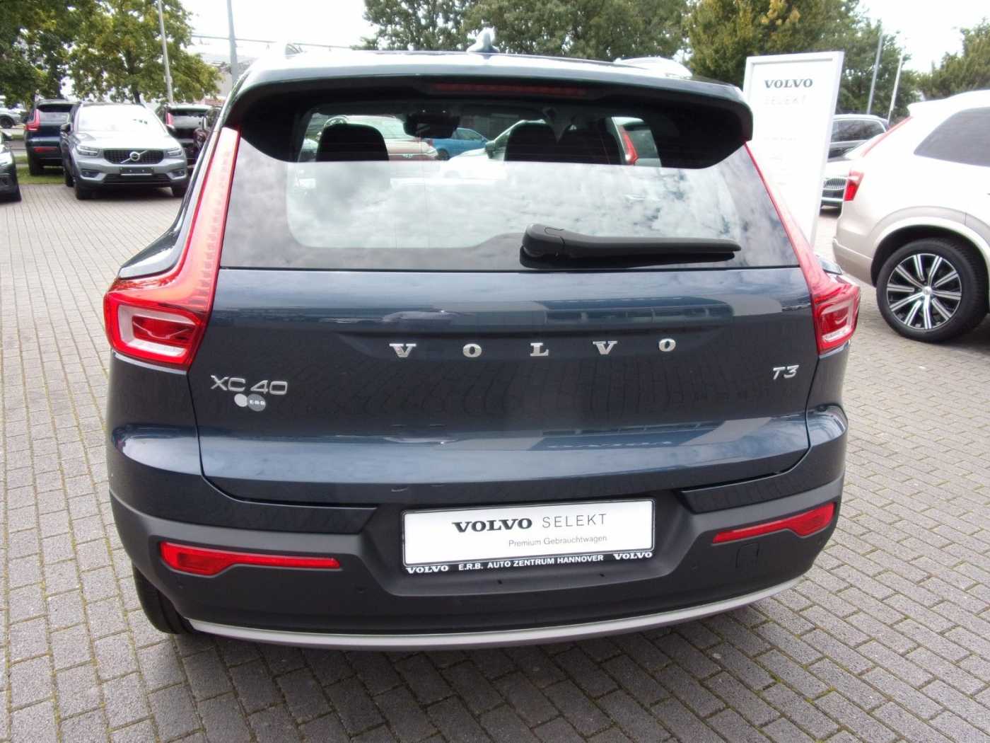 Volvo  T3 Momentum Pro 2WD
