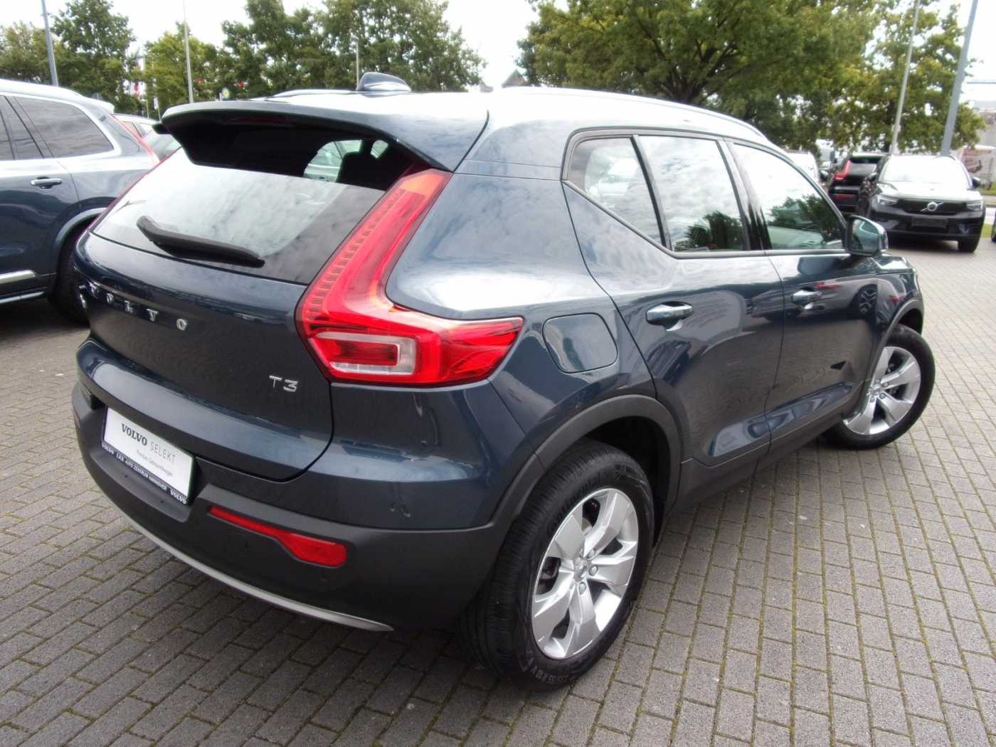 Volvo  T3 Momentum Pro 2WD