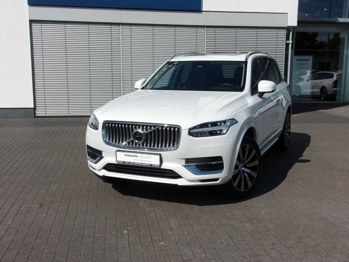 Volvo  Plus Bright AWD
