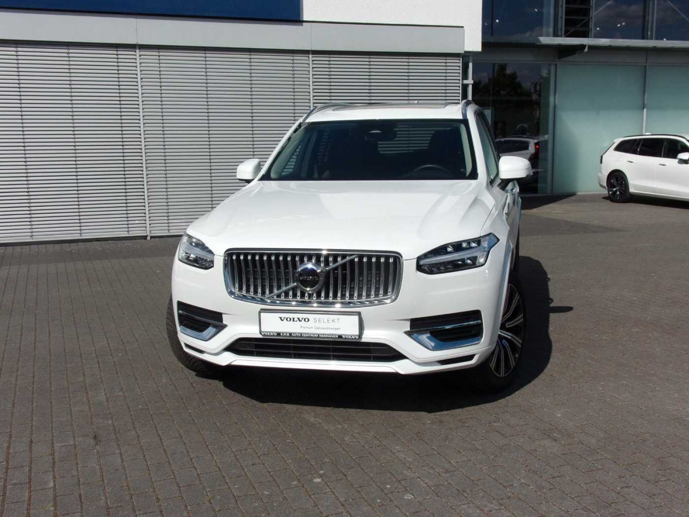 Volvo  Plus Bright AWD