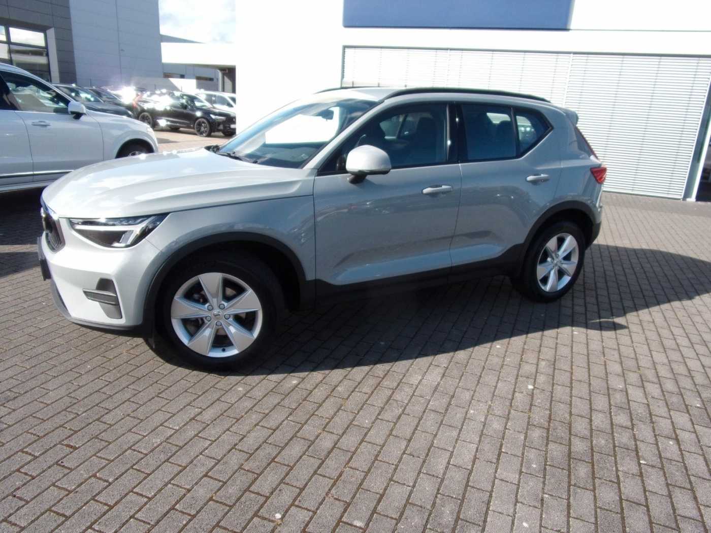 Volvo  T2 Essential 2WD