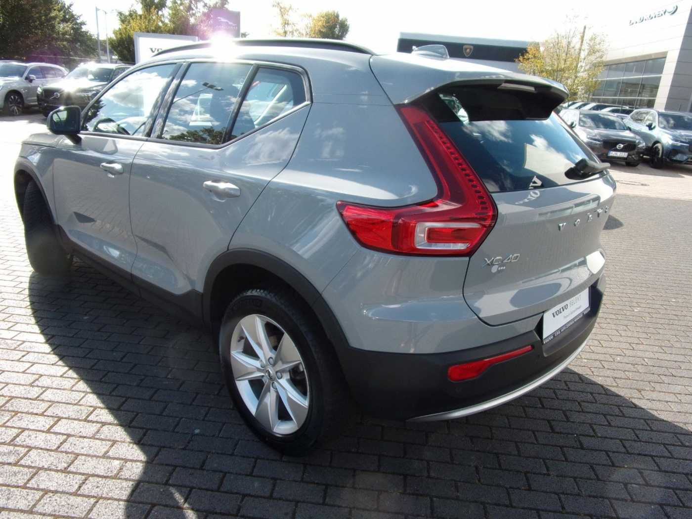 Volvo  T2 Essential 2WD