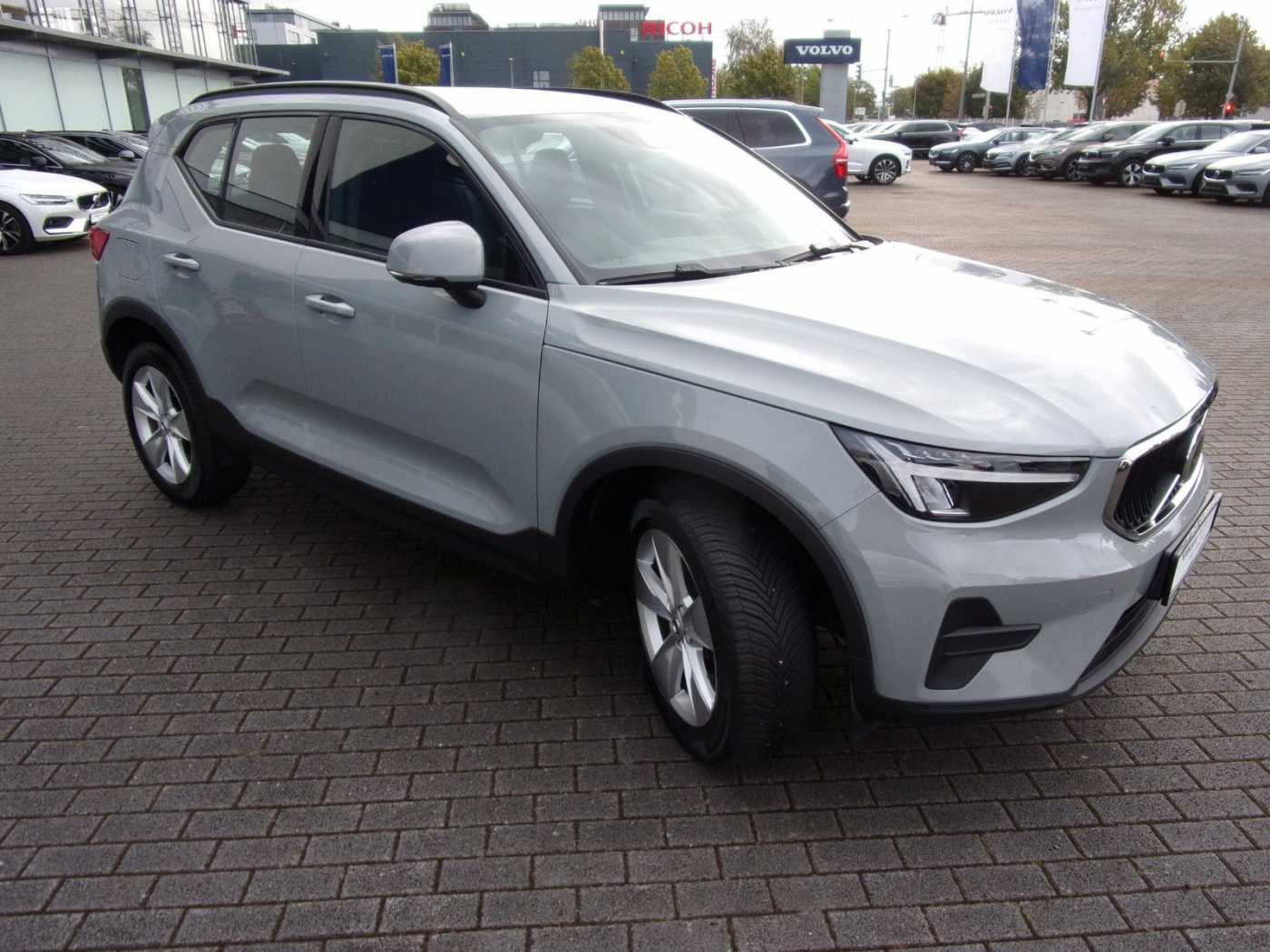 Volvo  T2 Essential 2WD