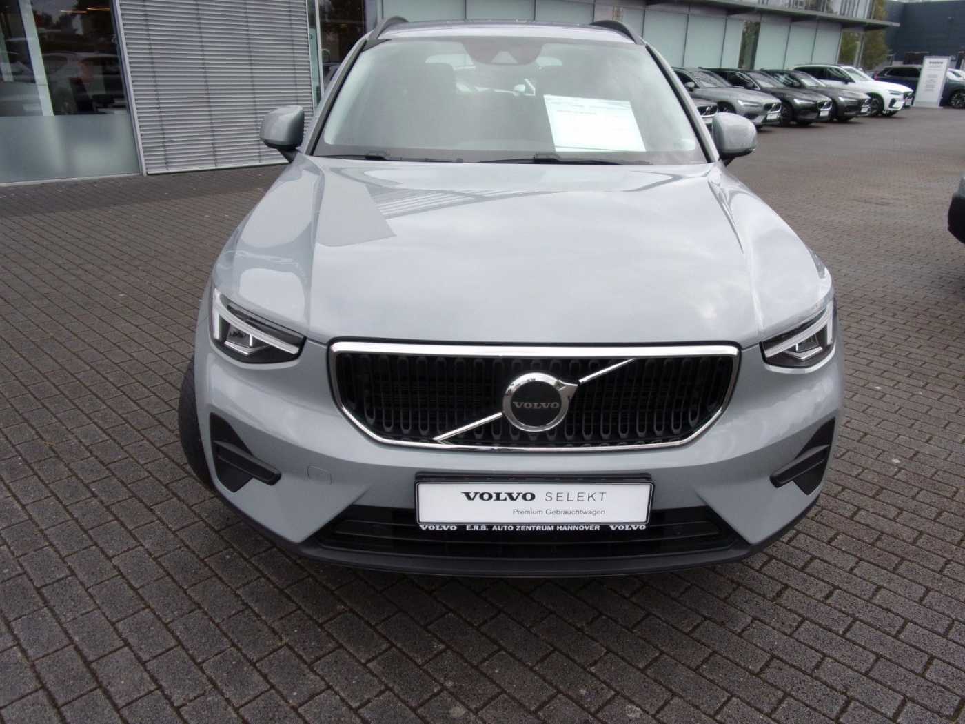 Volvo  T2 Essential 2WD