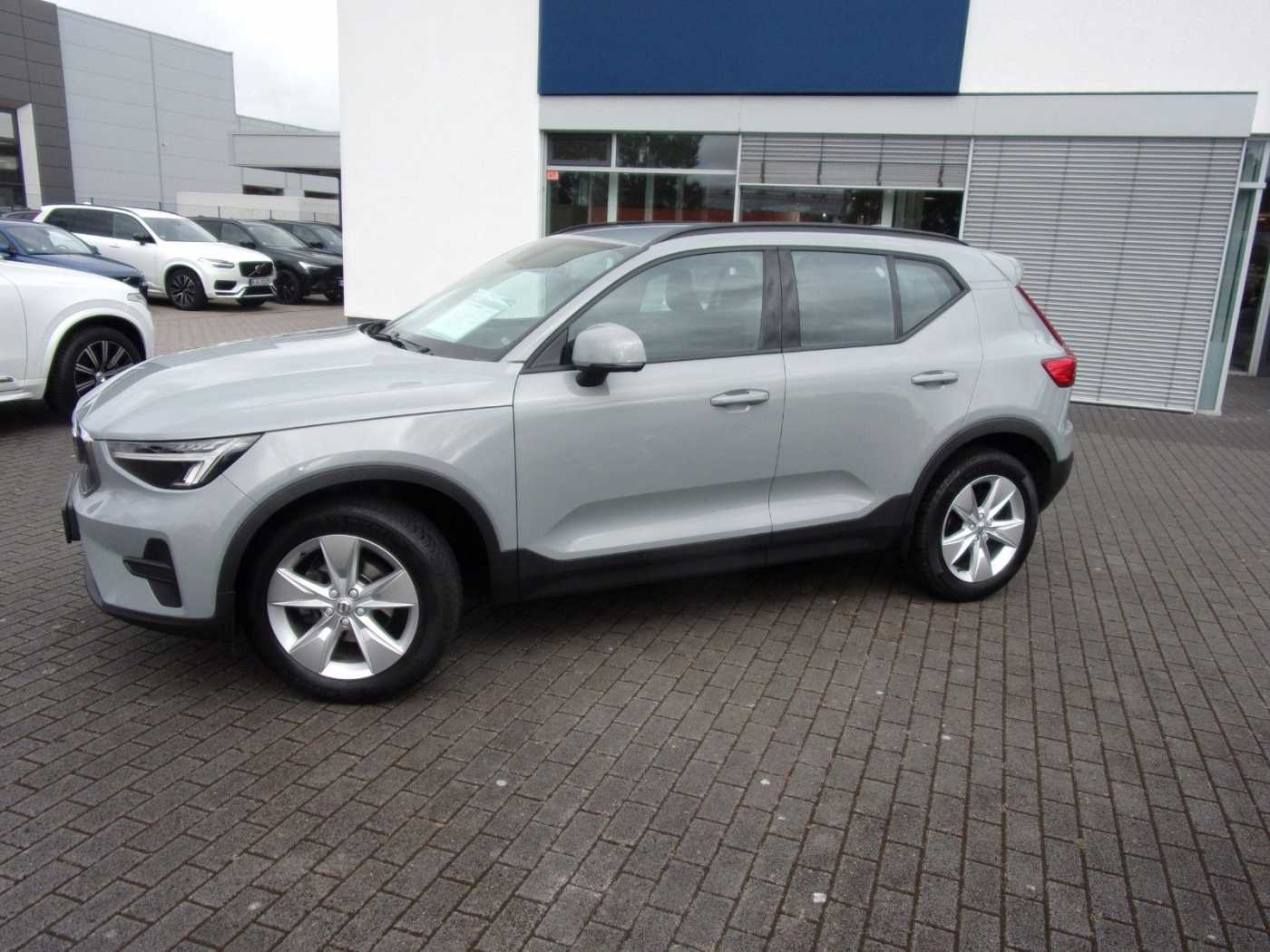 Volvo  T2 Essential 2WD
