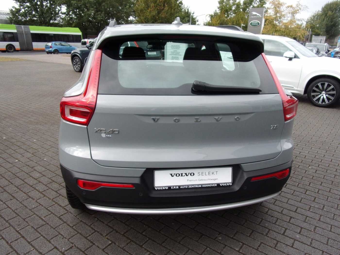 Volvo  T2 Essential 2WD